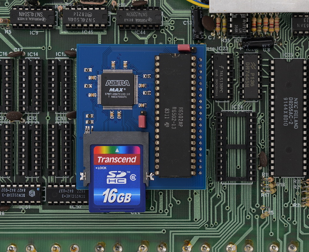 GoSDC-Atom (PRO) installed in an Acorn Atom